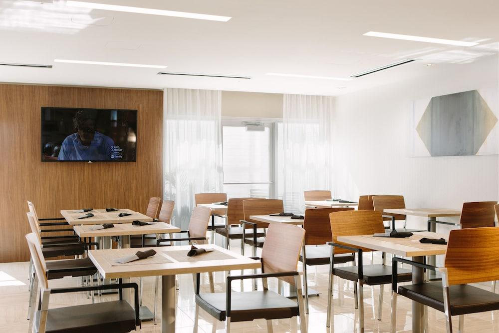 Ac Hotel Kansas City Plaza Экстерьер фото